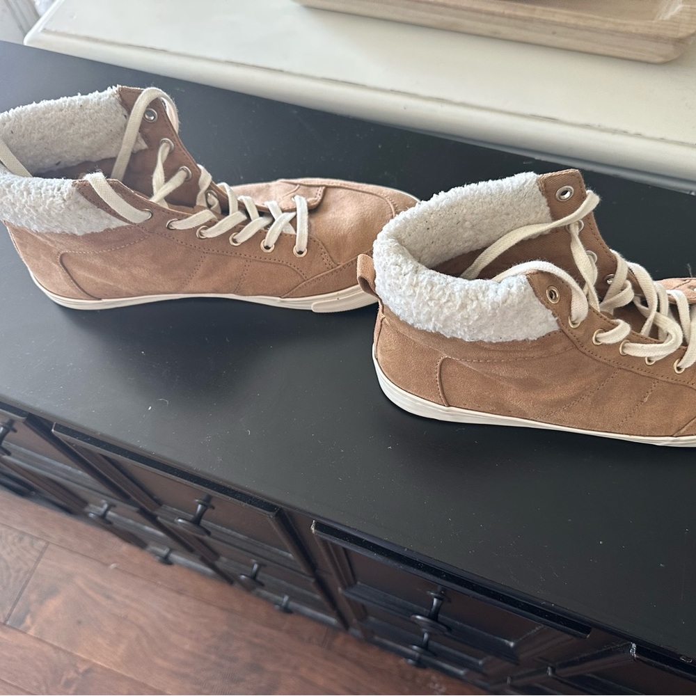 Old Navy Tan Sneakers with White Soles